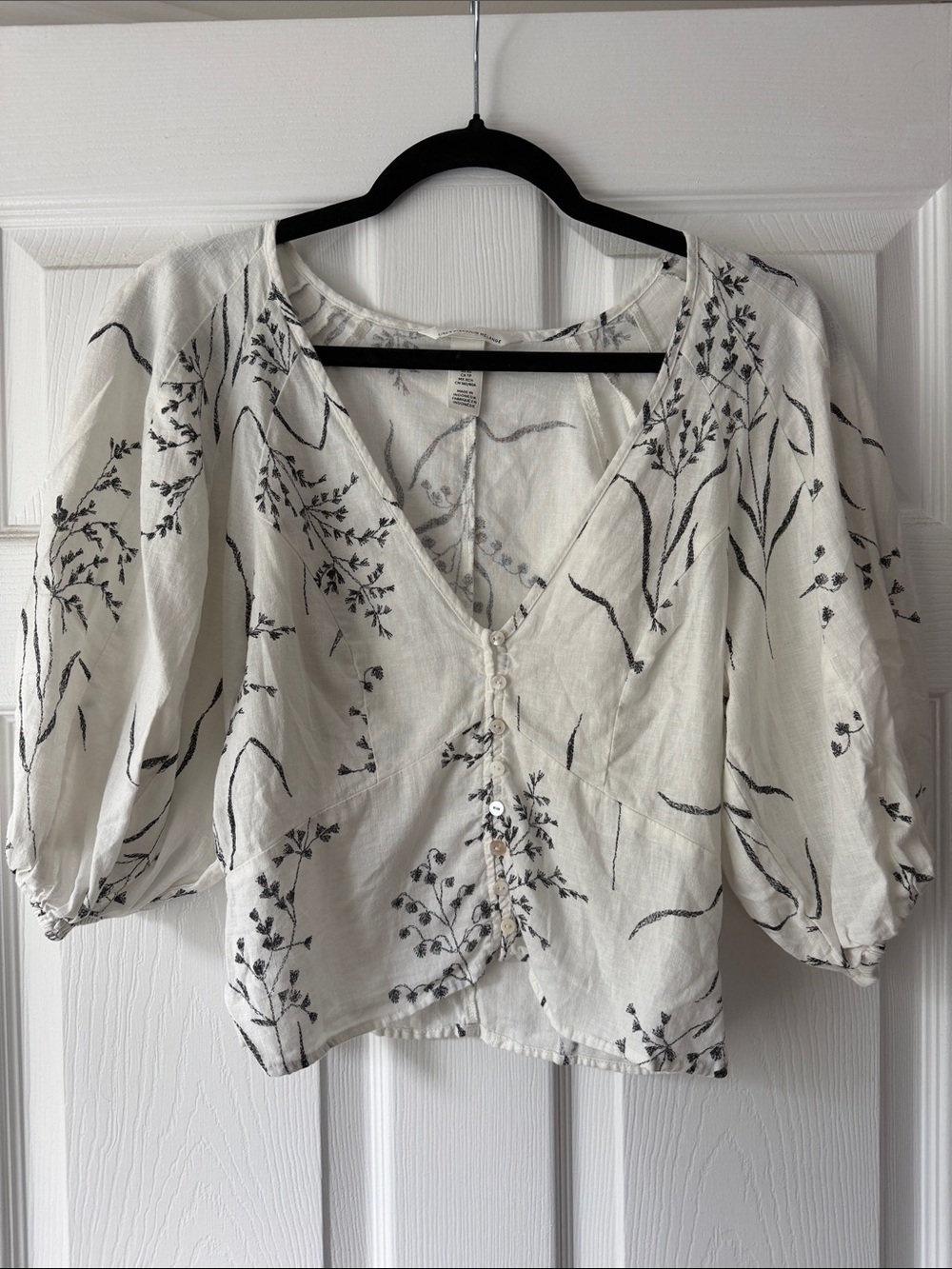 Women's White linen blend Floral Button-Front Blouse